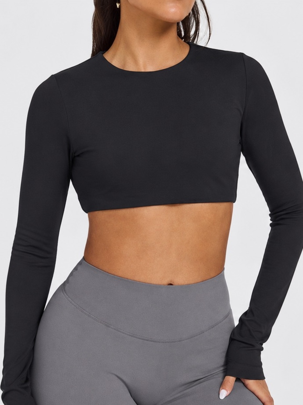 New Oner Long-Sleeve Open-Back Crop Top — OUT OF STOCK ONLINE in black - Picture 4 of 4